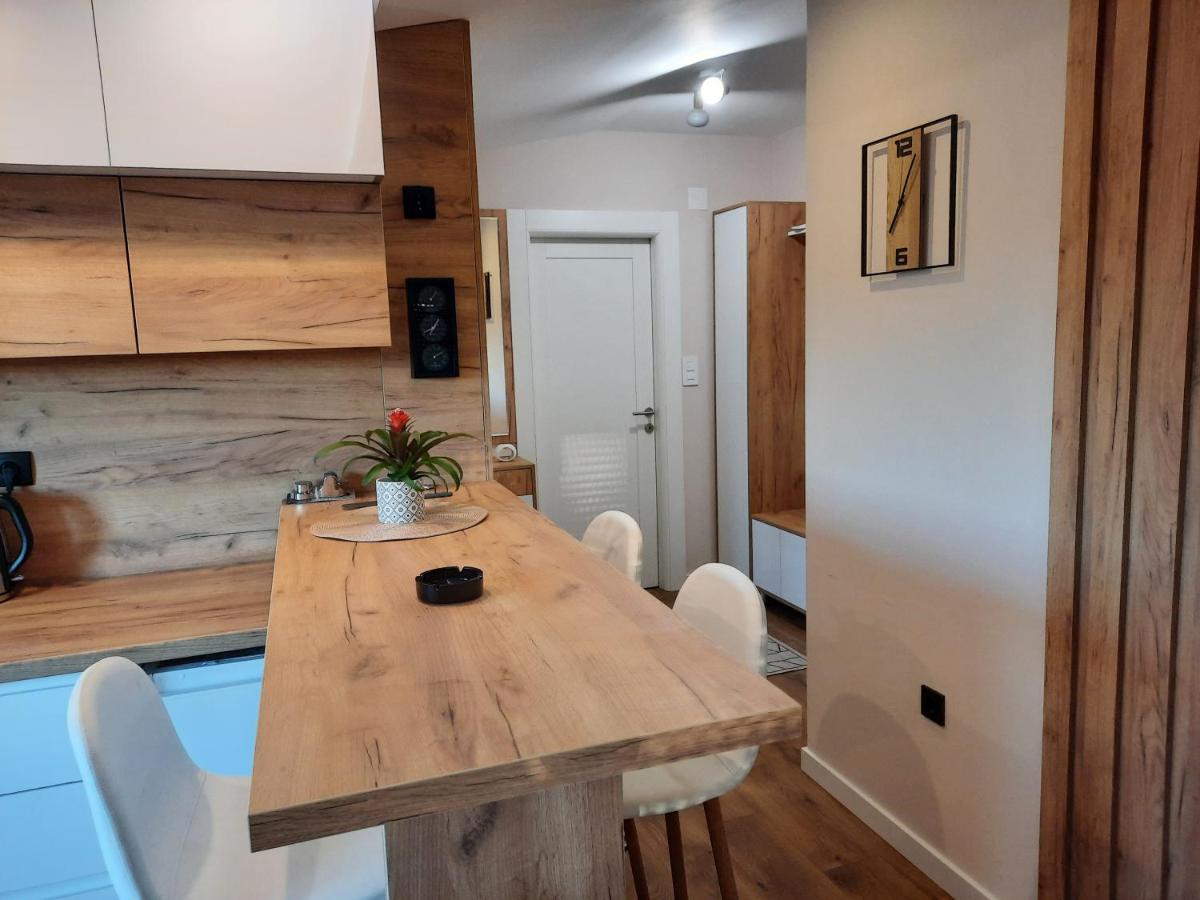 Dream Home, Free Garage Nis Ngoại thất bức ảnh