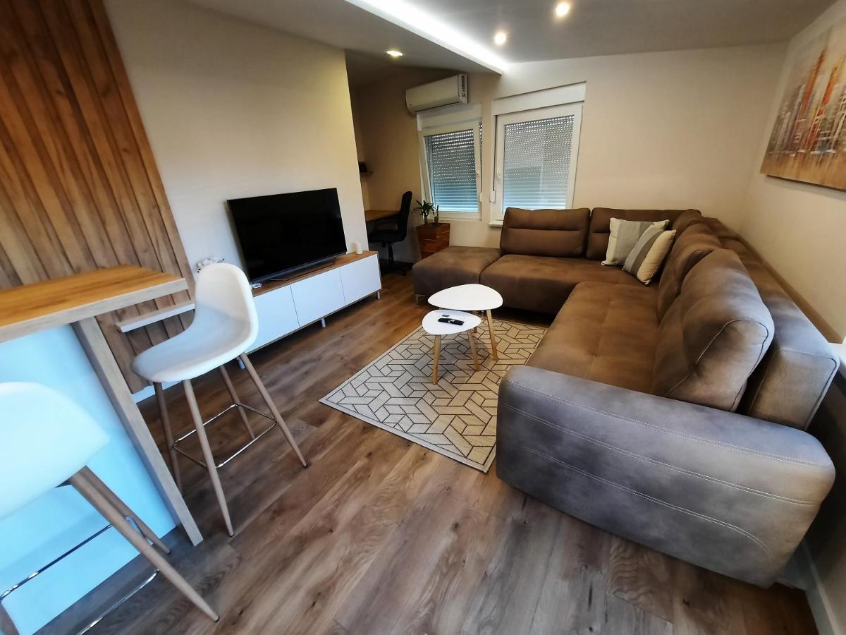 Dream Home, Free Garage Nis Ngoại thất bức ảnh
