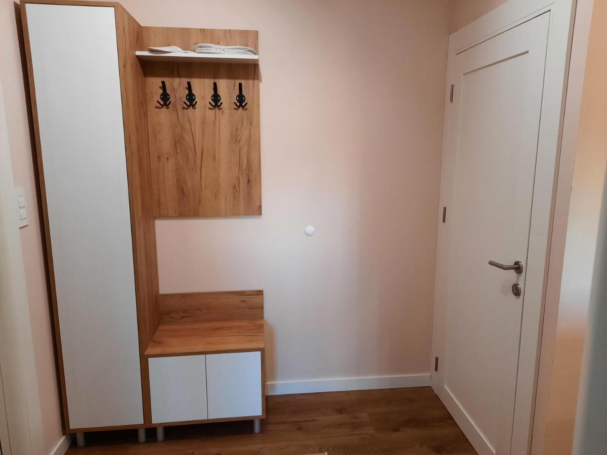 Dream Home, Free Garage Nis Ngoại thất bức ảnh