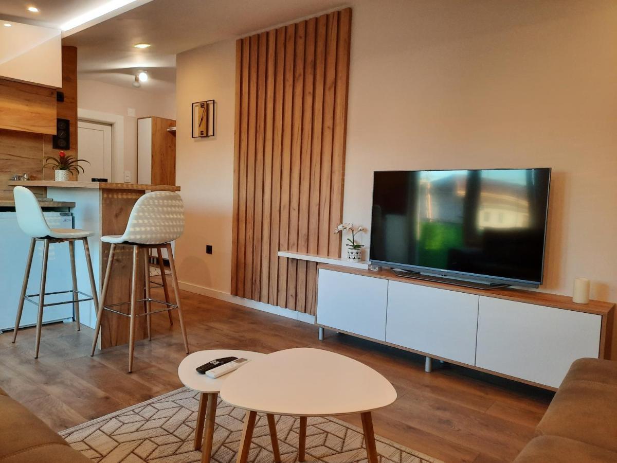 Dream Home, Free Garage Nis Ngoại thất bức ảnh
